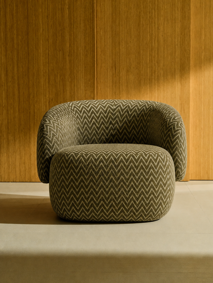 Fauteuil pivotant en tissu moss chevron et bois