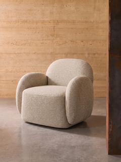 Fauteuil en tissu lodge beige et bois