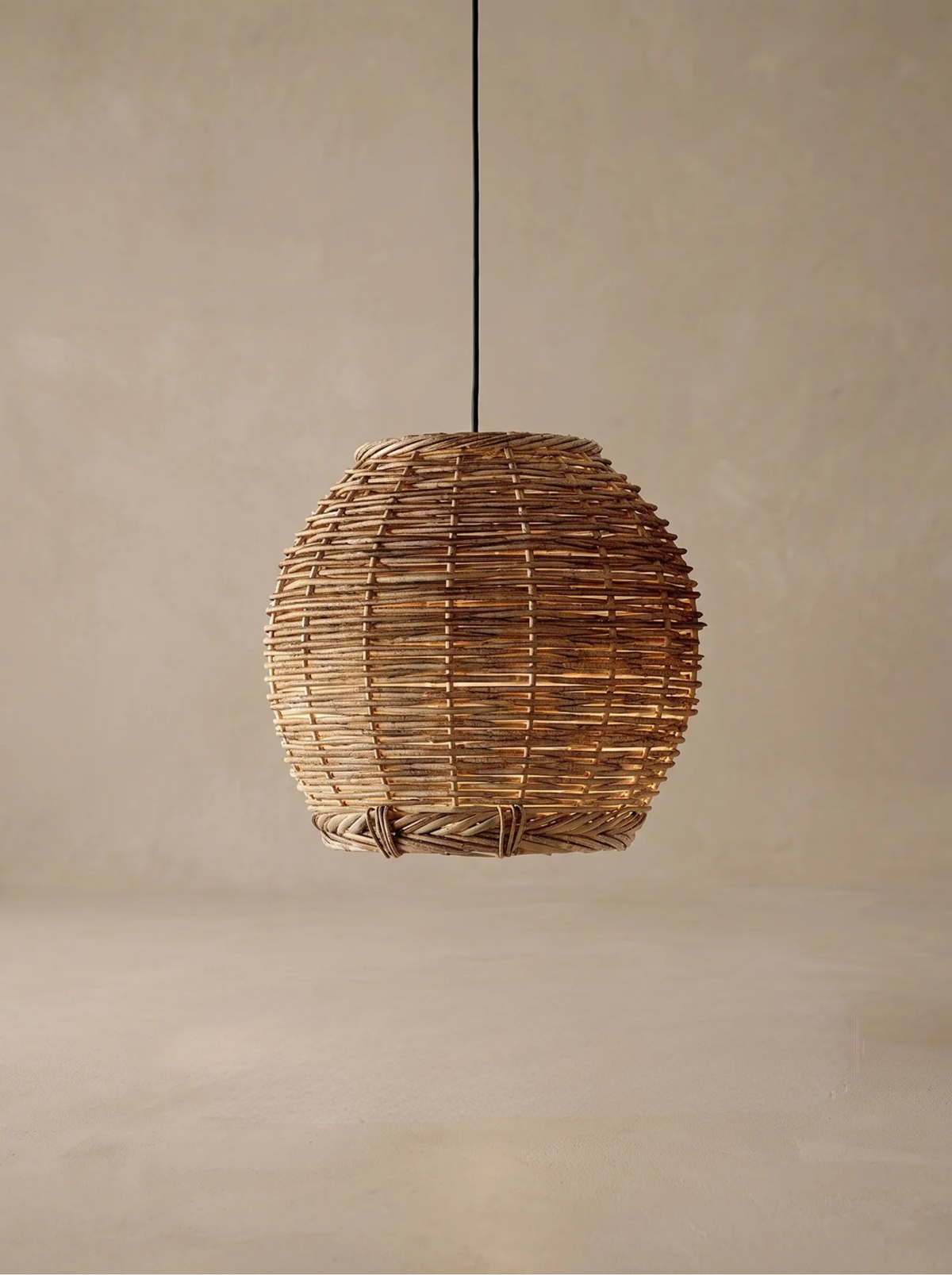 Suspension vintage rustique en rotin