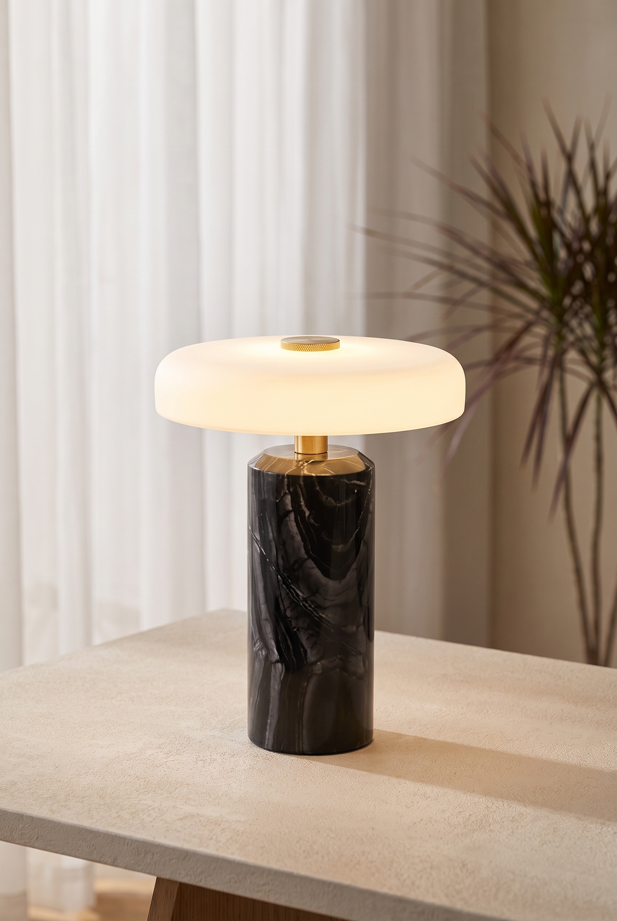 Lampe de table en marbre