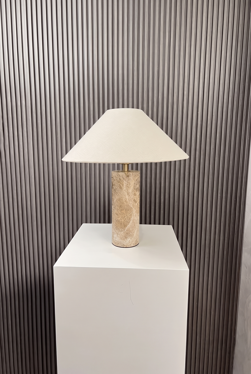 Lampe de bureau en marbre