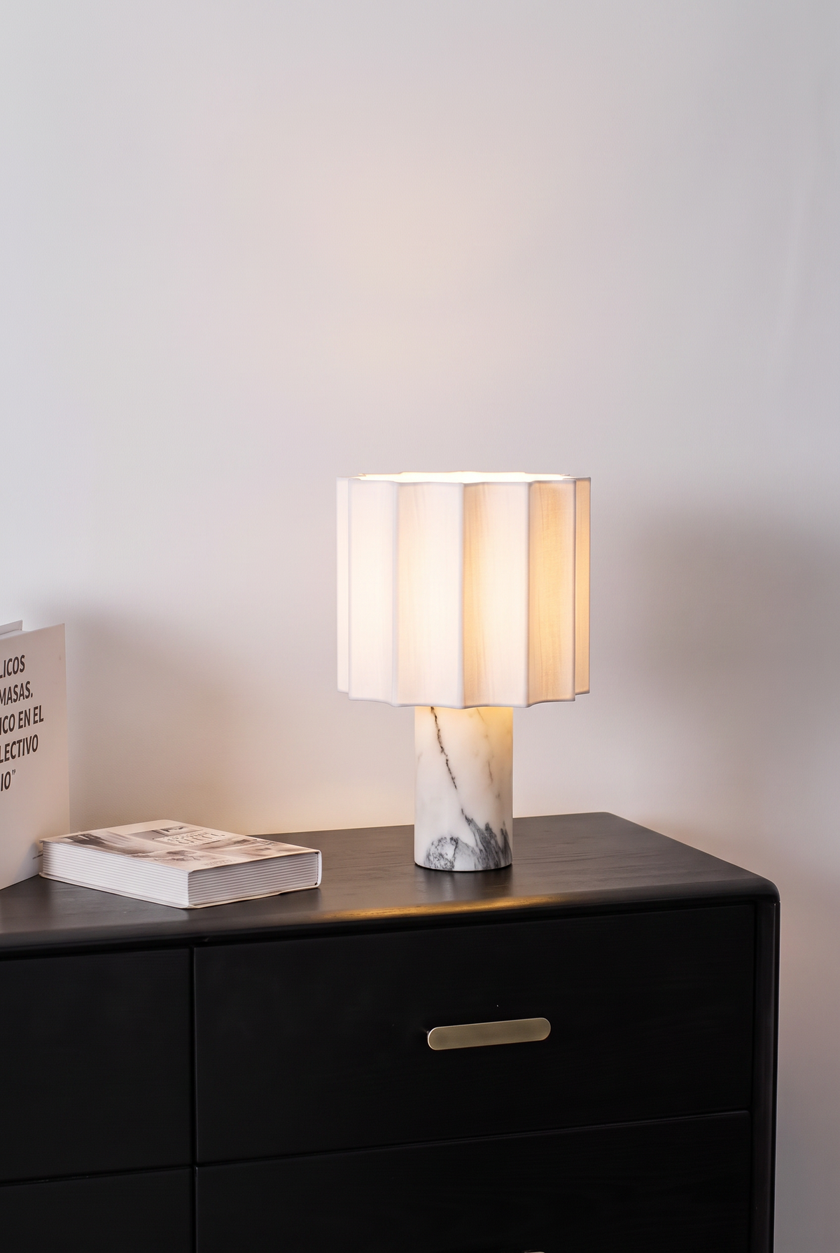 Lampe de table en marbre