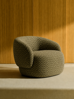 Fauteuil pivotant en tissu moss chevron et bois