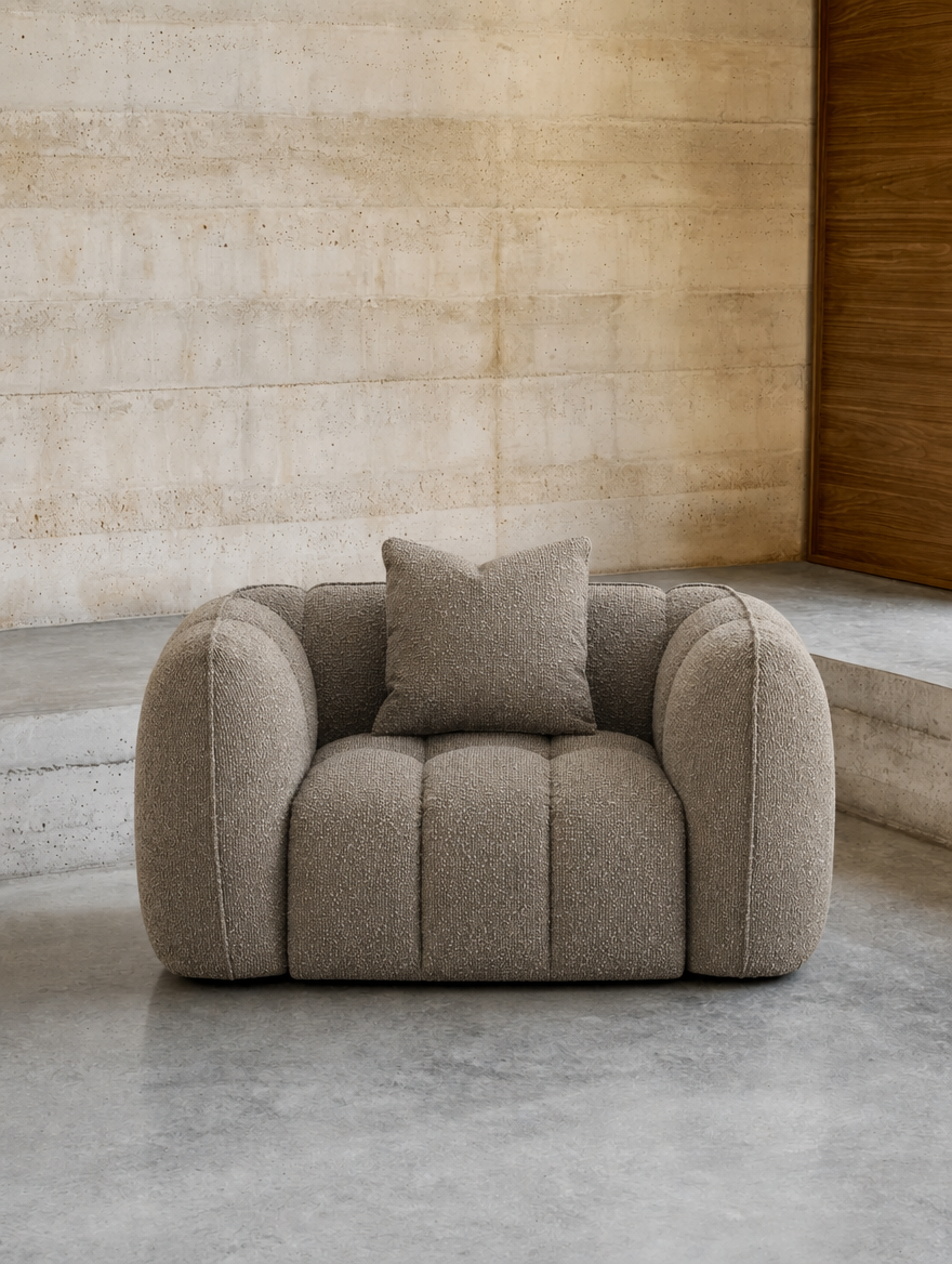 Fauteuil en tissu mocca chunky et bois