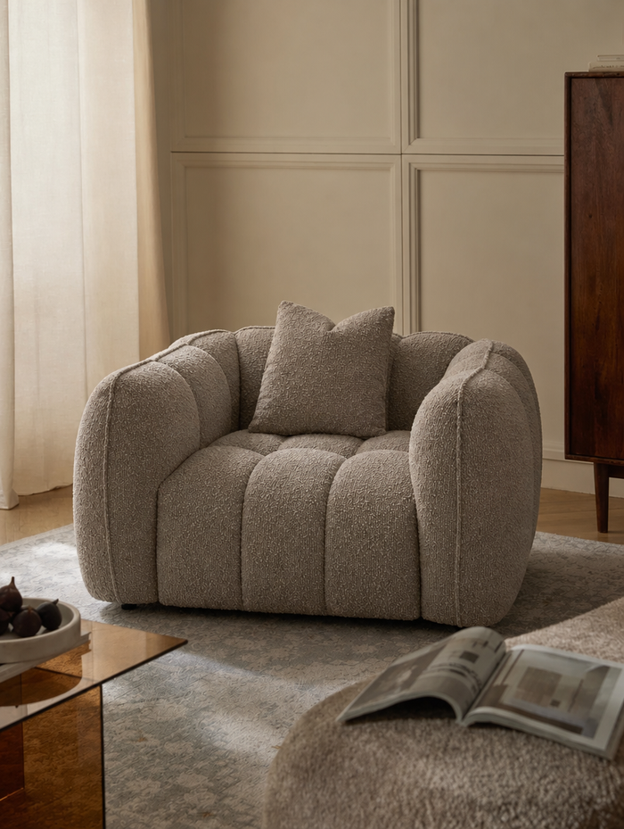 Fauteuil en tissu mocca chunky et bois
