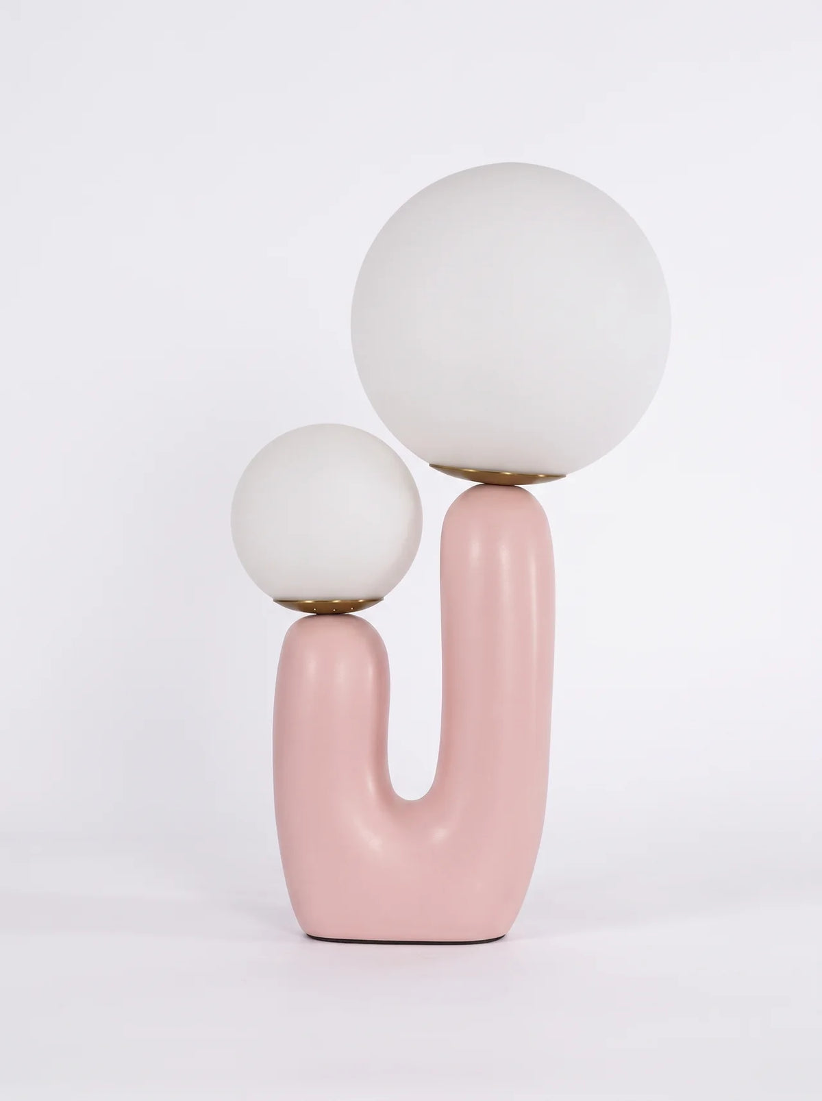 Lampe de table en céramique et laiton